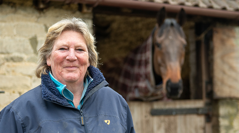 Selina Hopkins & Apple